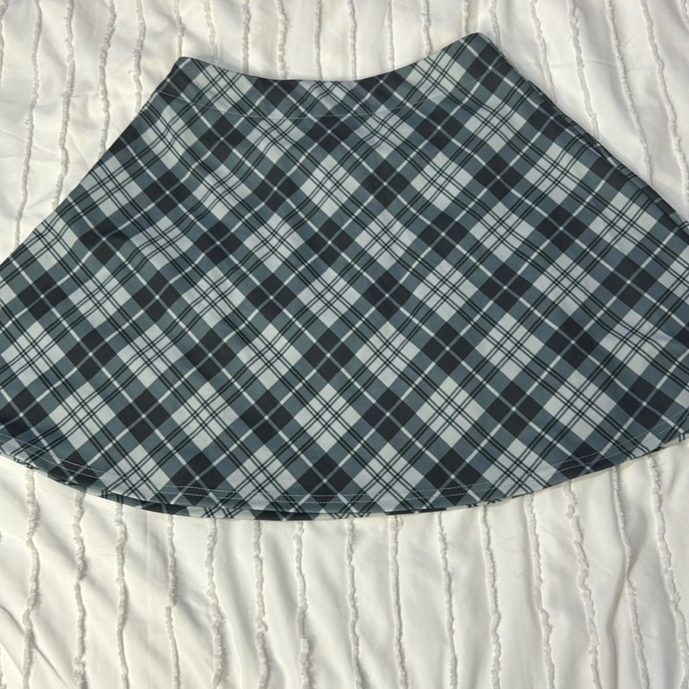 SHEIN skirt. 12-13 year.